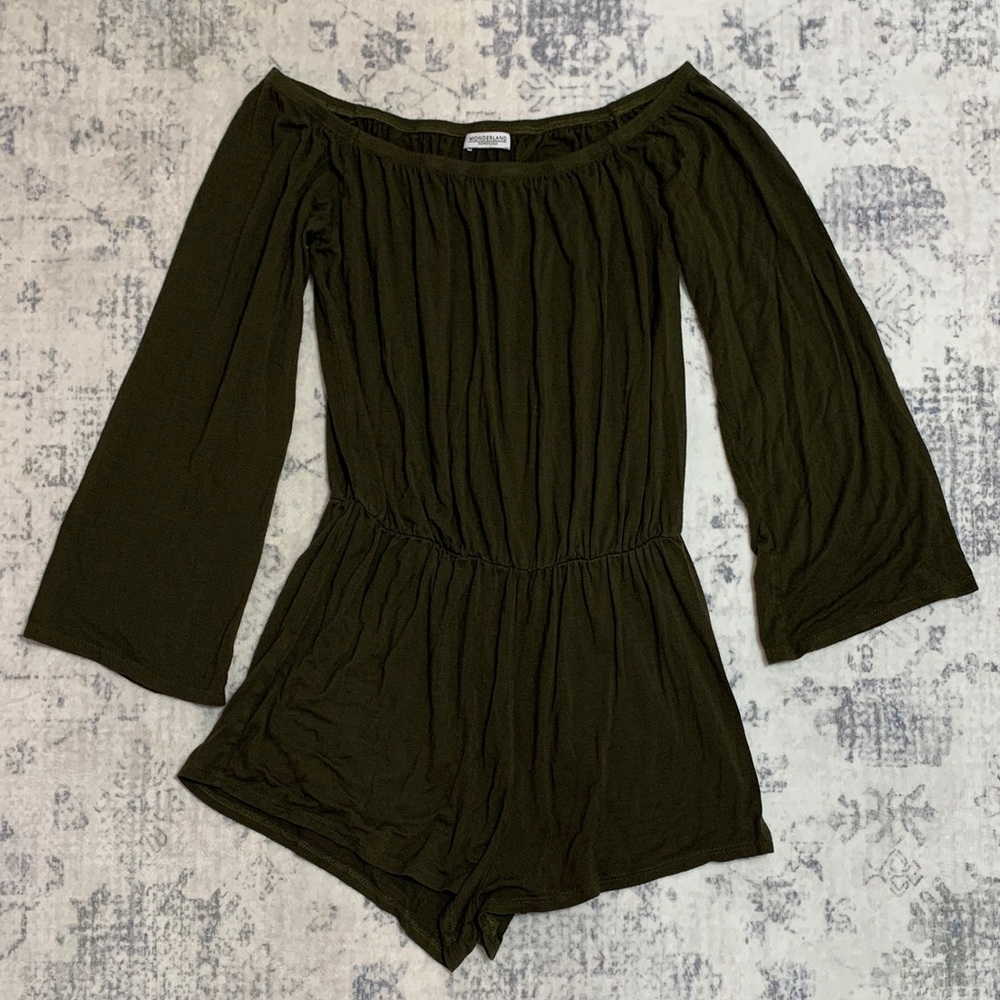 WONDERLAND HONOLULU Olive Green Off-Shoulder Romper